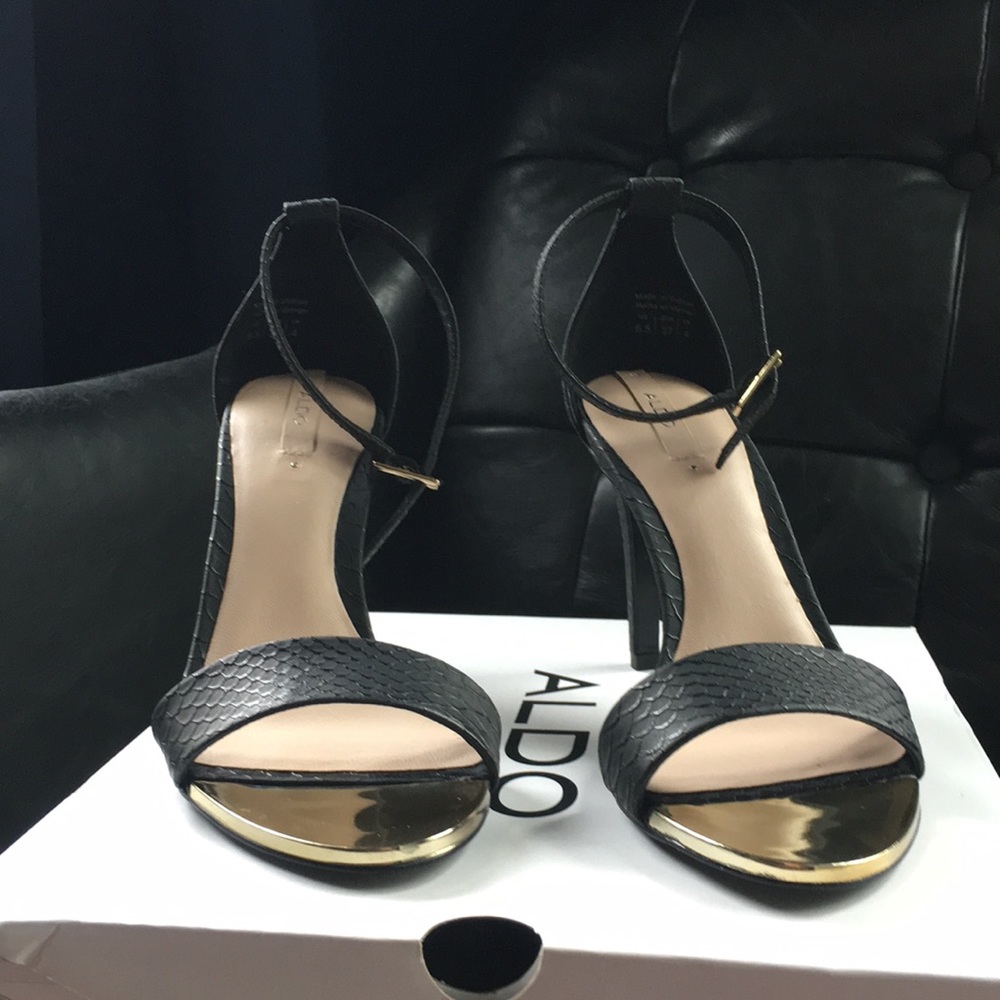 Size 6 Aldo Ridia Black Snakeskin Heels